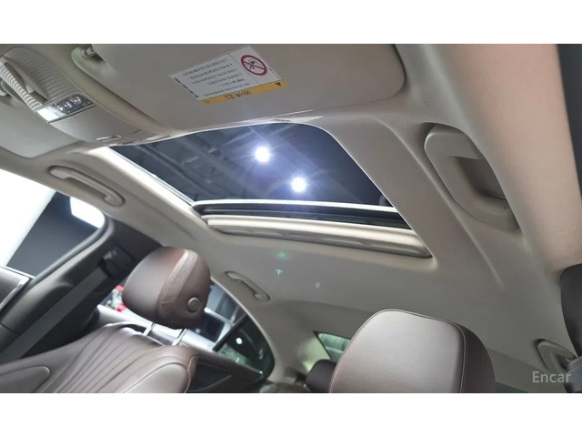 Mercedes-Benz CLS 300 AMG-line - автомобили, коли, обяви за нови и употребявани 16