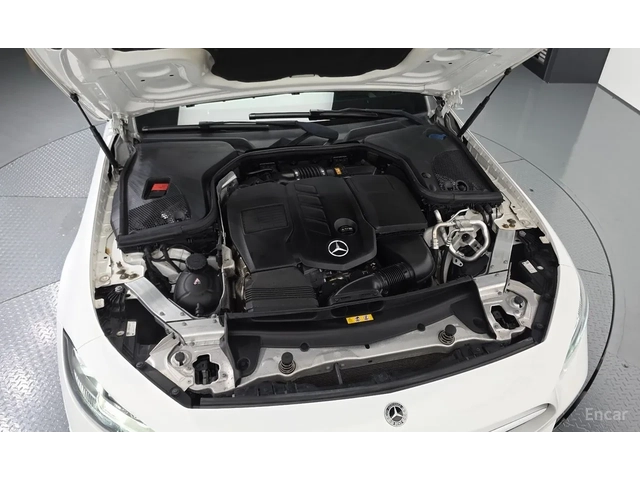 Mercedes-Benz CLS 300 AMG-line - автомобили, коли, обяви за нови и употребявани 3