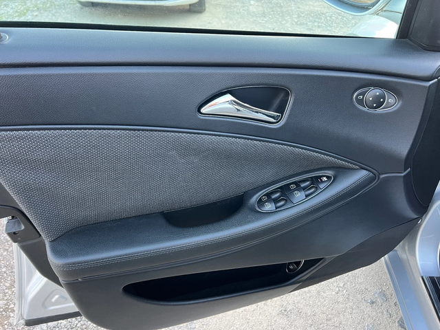 Mercedes-Benz CLS 320 CDI 224к.с./На пружини/ Перфектно състояние!!! - автомобили, коли, обяви за нови и употребявани 15