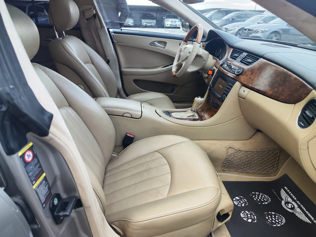 Mercedes-Benz CLS 320 AMG* NAVI* ALCANTAR* LIZING - автомобили, коли, обяви за нови и употребявани 7