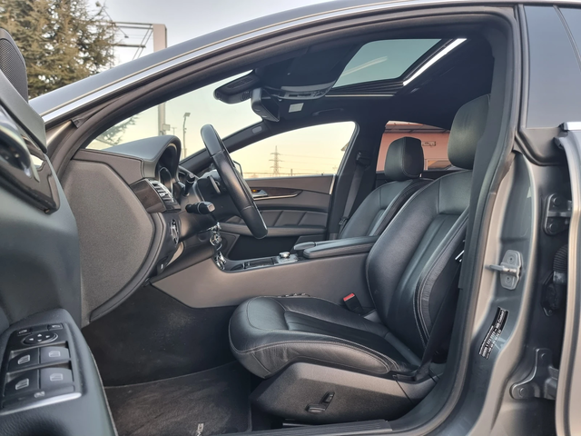 Mercedes-Benz CLS 350 * AMG Edition * Key less GO * Distronic * Camera * - автомобили, коли, обяви за нови и употребявани 9