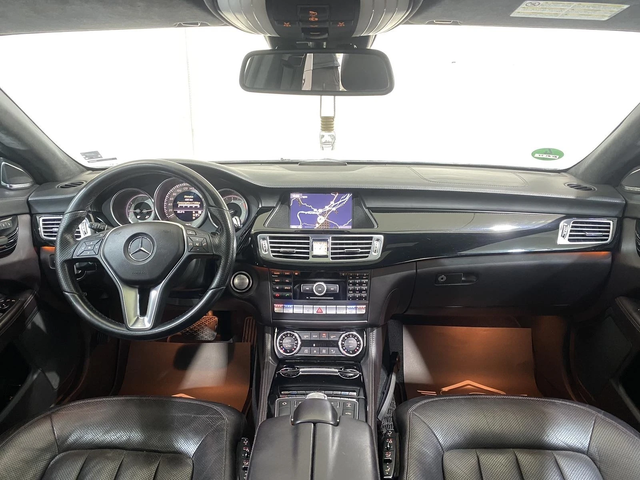 Mercedes-Benz CLS 350 CDI * DIST* CAMERA* H&K* FULL - автомобили, коли, обяви за нови и употребявани 7