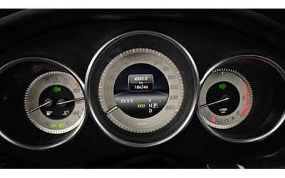 Mercedes-Benz CL 4MATIC 258к.с.* AIRMATIC* ОБДУХВАНЕ* Dynamic LED - автомобили, коли, обяви за нови и употребявани 7