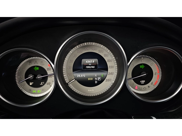 Mercedes-Benz CL 4MATIC 258к.с.* AIRMATIC* ОБДУХВАНЕ* Dynamic LED - автомобили, коли, обяви за нови и употребявани 7