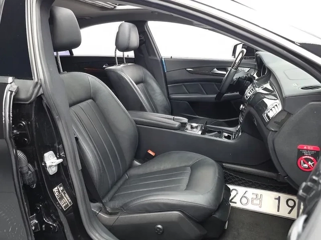 Mercedes-Benz CLS 350 - автомобили, коли, обяви за нови и употребявани 10