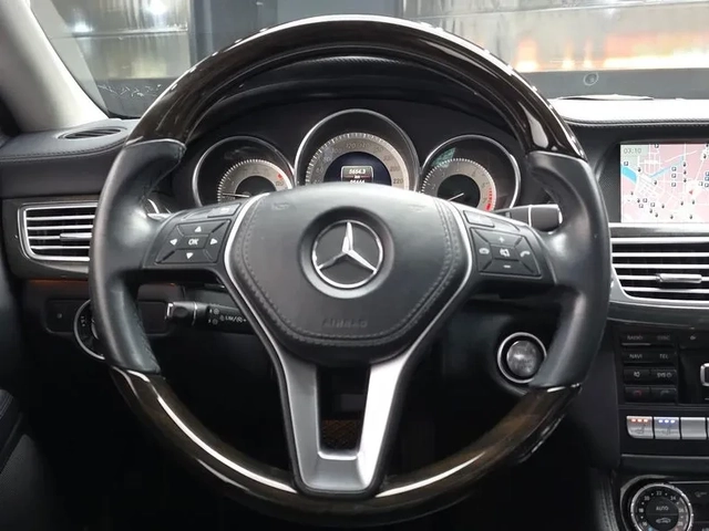 Mercedes-Benz CLS 350 - автомобили, коли, обяви за нови и употребявани 12