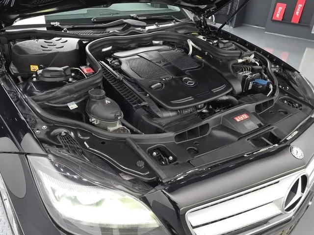 Mercedes-Benz CLS 350 - автомобили, коли, обяви за нови и употребявани 5