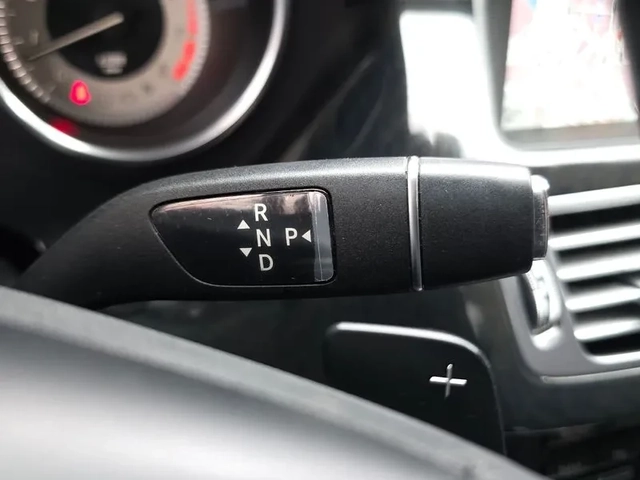 Mercedes-Benz CLS 350 - автомобили, коли, обяви за нови и употребявани 8