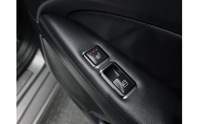 Mercedes-Benz CLS 350 - автомобили, коли, обяви за нови и употребявани 15