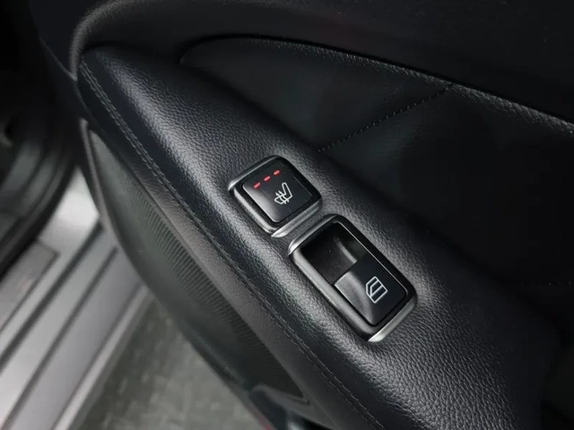 Mercedes-Benz CLS 350 - автомобили, коли, обяви за нови и употребявани 15