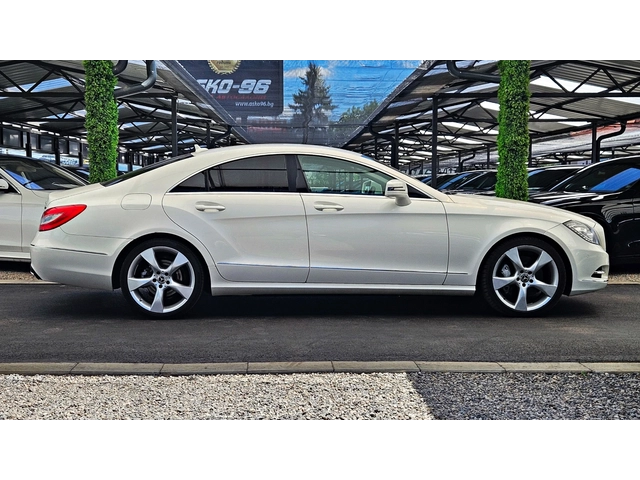 Mercedes-Benz CLS 350 AMG/4MATIC/GERMANY/LED/ПОДГРЕВ/AMBIENT/MEMORY/LIZI - автомобили, коли, обяви за нови и употребявани 3