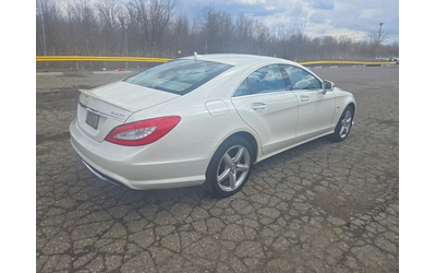 mercedes-benz-cls-4-6l-8-all-wheel-drive - 2
