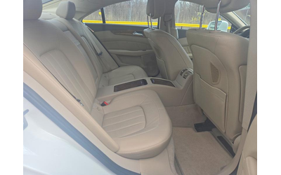 Mercedes-Benz CLS 4.6L 8 ALL WHEEL DRIVE - автомобили, коли, обяви за нови и употребявани 9