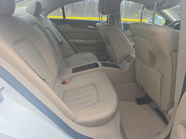 Mercedes-Benz CLS 4.6L 8 ALL WHEEL DRIVE - автомобили, коли, обяви за нови и употребявани 9