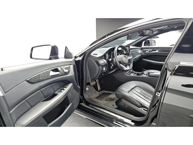 Mercedes-Benz CLS 400 Amg Line* Camera* Navi* АВТОКРЕДИТ - автомобили, коли, обяви за нови и употребявани 4