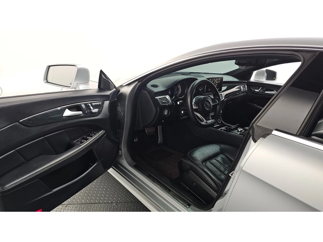 Mercedes-Benz CLS 400 - автомобили, коли, обяви за нови и употребявани 9