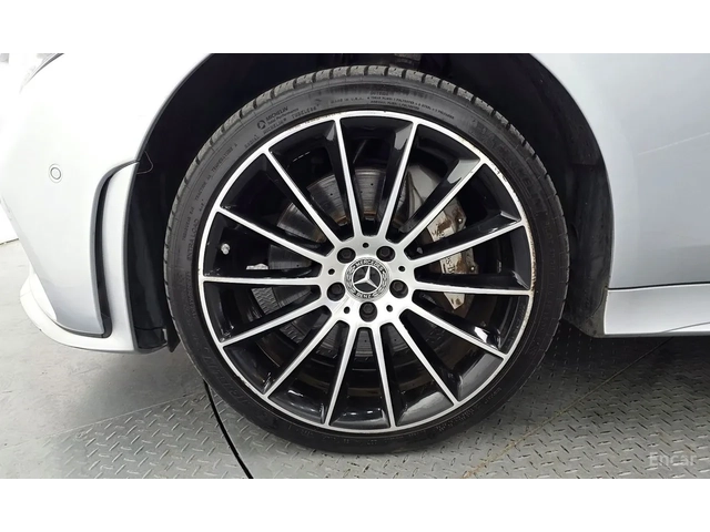 Mercedes-Benz CLS 450 4MATIC | AMG-Пакет | Burmester | Обдухване - автомобили, коли, обяви за нови и употребявани 4