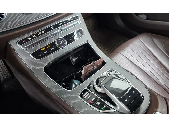 Mercedes-Benz CLS 450 4MATIC / AMG PKG / BURMESTER / ОБДУХ / 360 / HUD - автомобили, коли, обяви за нови и употребявани 12