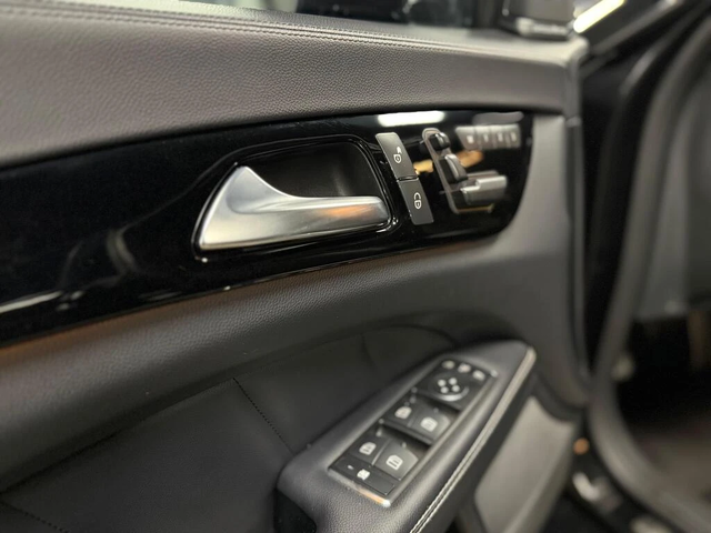 Mercedes-Benz CLS 550 4MATIC* AMG* Подгрев* Обдухване* Кейлес* Blind Spo - автомобили, коли, обяви за нови и употребявани 8