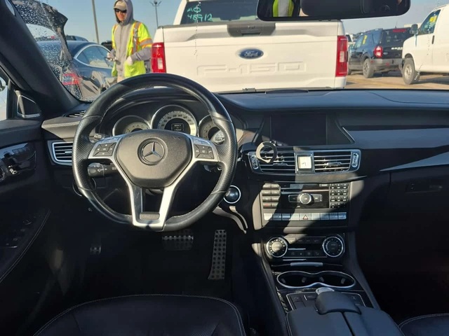 Mercedes-Benz CLS 550 CARFAX/Подгрев/ШИБЕДАХ/2 ключа/ХАРМАН - автомобили, коли, обяви за нови и употребявани 8