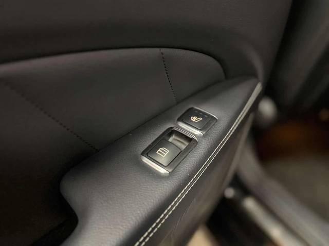 Mercedes-Benz CLS 550 MASSAGE SEATS/PIANO BLACK TRIM/20 INCH OEM - автомобили, коли, обяви за нови и употребявани 15