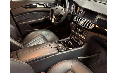 Mercedes-Benz CLS 550 MASSAGE SEATS/PIANO BLACK TRIM/20 INCH OEM - автомобили, коли, обяви за нови и употребявани 6