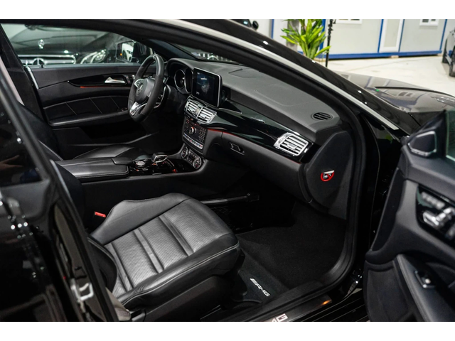 Mercedes-Benz CLS 63 AMG V8 BITURBO FACELIFT DISTRONIC H&K ЛИЗИНГ 100% - автомобили, коли, обяви за нови и употребявани 12