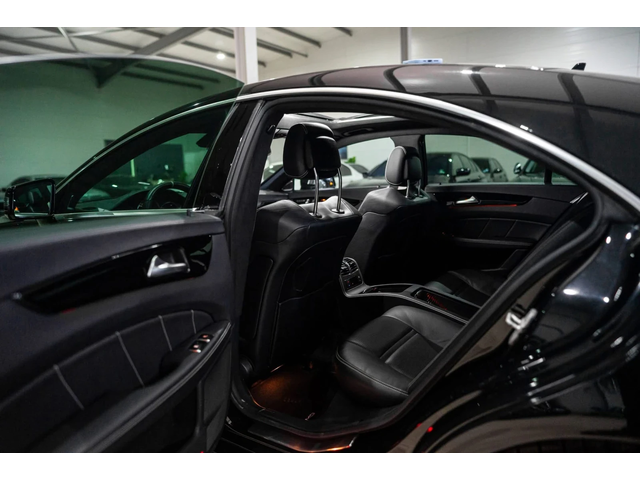 Mercedes-Benz CLS 63 AMG V8 BITURBO FACELIFT DISTRONIC H&K ЛИЗИНГ 100% - автомобили, коли, обяви за нови и употребявани 14