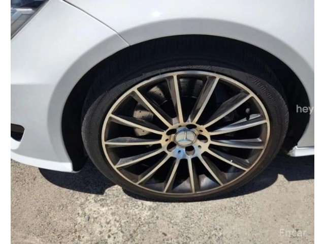 Mercedes-Benz CLS 63 AMG HARMAN KARDON* МАСАЖ* ПОДГРЕВ* ОБДУХВАНЕ* КАМЕРА* - автомобили, коли, обяви за нови и употребявани 3