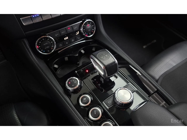 Mercedes-Benz CLS 63 AMG PERFORMANCE* PACAGE* ОБДУХВАНЕ* МАСАЖ* HARMON* KAR - автомобили, коли, обяви за нови и употребявани 10