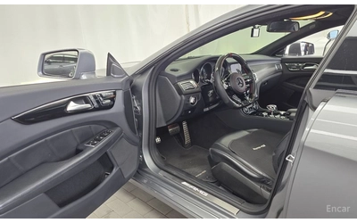mercedes-benz-cls-63-amg - 4