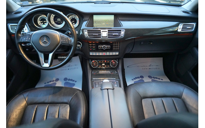Mercedes-Benz CLS CLS 500 4Matic AMG Line - автомобили, коли, обяви за нови и употребявани 9