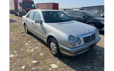 mercedes-benz-e-200 - 2