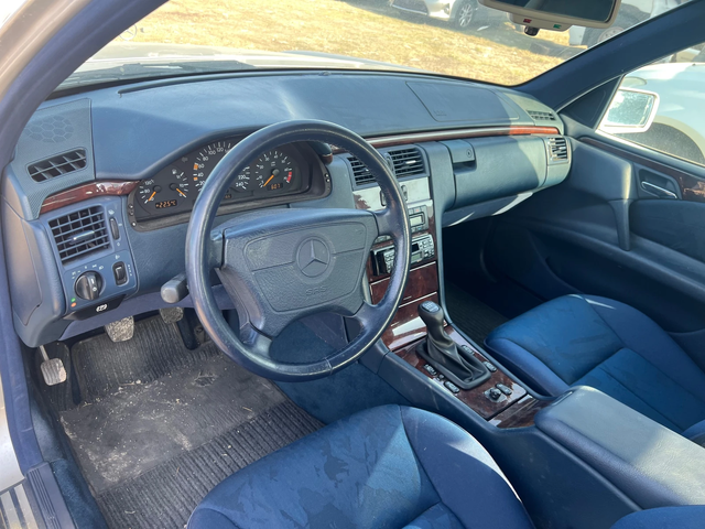 Mercedes-Benz E 200 E 200 ELEGANCE - автомобили, коли, обяви за нови и употребявани 9