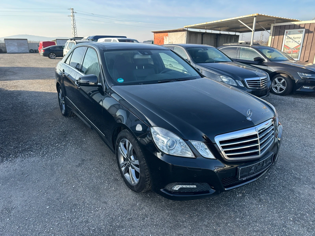 Mercedes-Benz E 200 AVANTGARDE* 184к.с* ПАНОРАМА* НАВИ - автомобили, коли, обяви за нови и употребявани 2