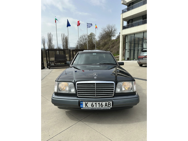 Mercedes-Benz E 200 - автомобили, коли, обяви за нови и употребявани 0