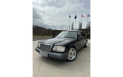 Mercedes-Benz E 200 - автомобили, коли, обяви за нови и употребявани 16