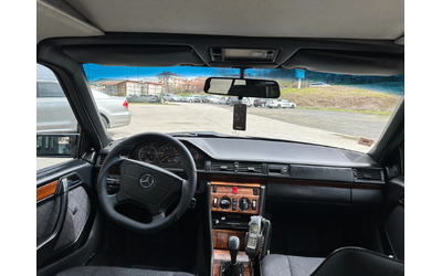 Mercedes-Benz E 200 - автомобили, коли, обяви за нови и употребявани 8