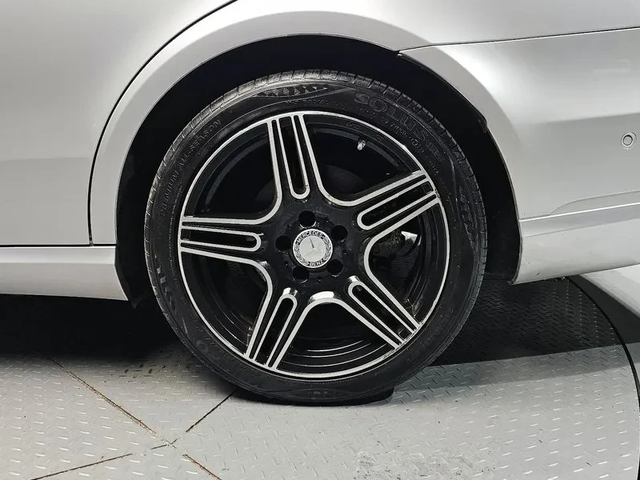 Mercedes-Benz E 200 Bluetech Avantgarde Sport - автомобили, коли, обяви за нови и употребявани 4