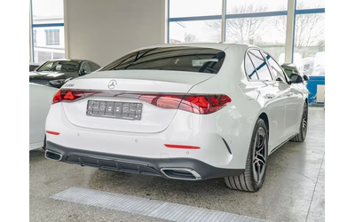 mercedes-benz-e-200 - 1