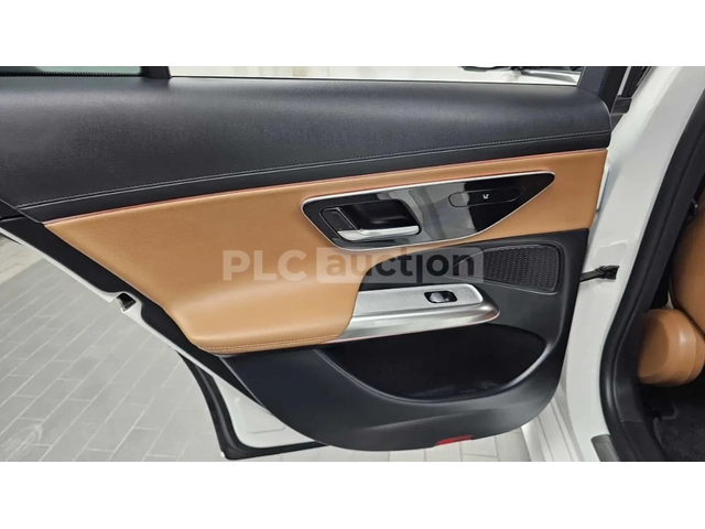 Mercedes-Benz E 200 - автомобили, коли, обяви за нови и употребявани 13