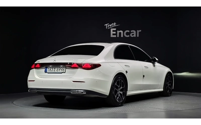 mercedes-benz-e-200 - 1