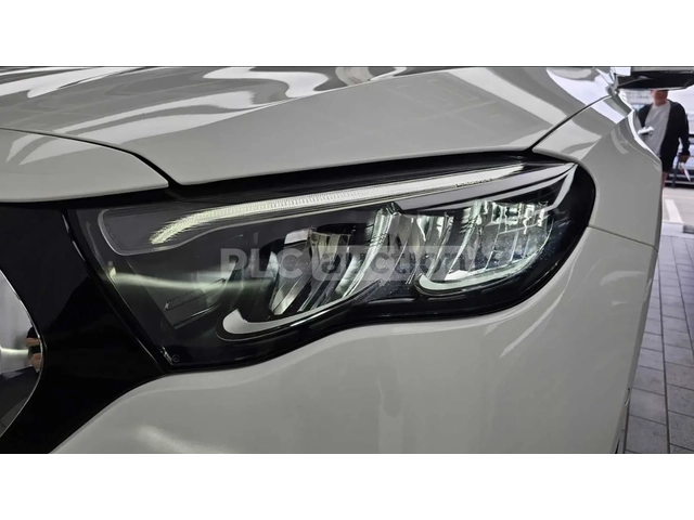Mercedes-Benz E 200 - автомобили, коли, обяви за нови и употребявани 3