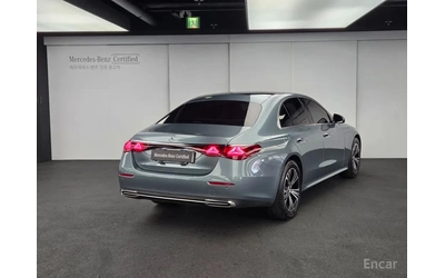 mercedes-benz-e-200 - 1