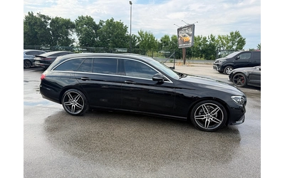 mercedes-benz-e-200 - 1