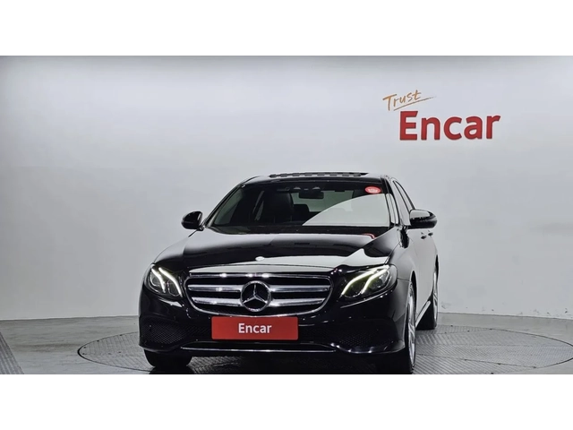 Mercedes-Benz E 200 - автомобили, коли, обяви за нови и употребявани 2