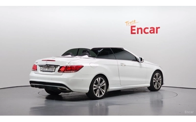 mercedes-benz-e-200 - 1