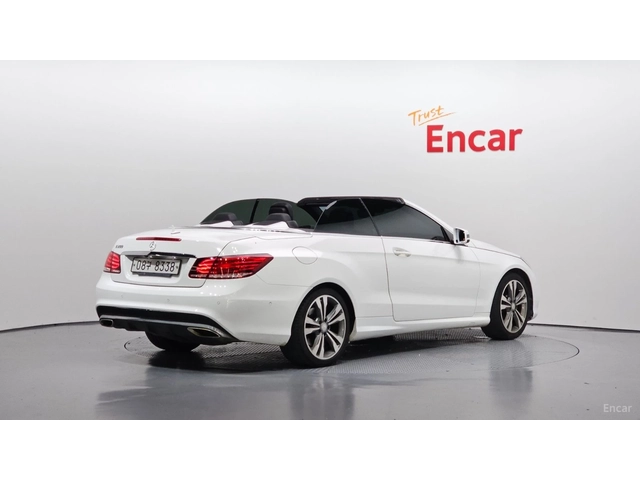Mercedes-Benz E 200 Cabriolet* КОЖА* НАВИ* КАМЕРА - автомобили, коли, обяви за нови и употребявани 1