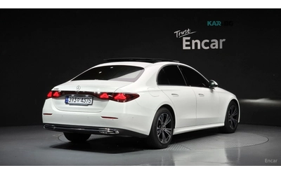 mercedes-benz-e-200 - 1