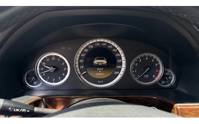 Mercedes-Benz E 200 benz/metan CNG - автомобили, коли, обяви за нови и употребявани 10